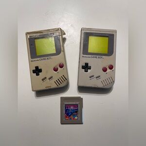 Original Nintendo Game Boy (DMG-01) Lot - 2 Consoles + Tetris Game
